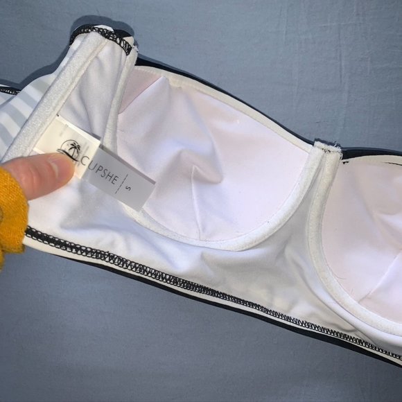 Cupshe Retro Swimsuit Top - Picture 3 of 3